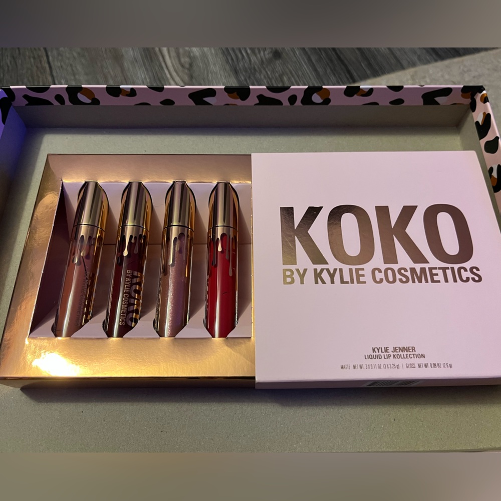 KYLIE Jenner Lip Set in Koko
